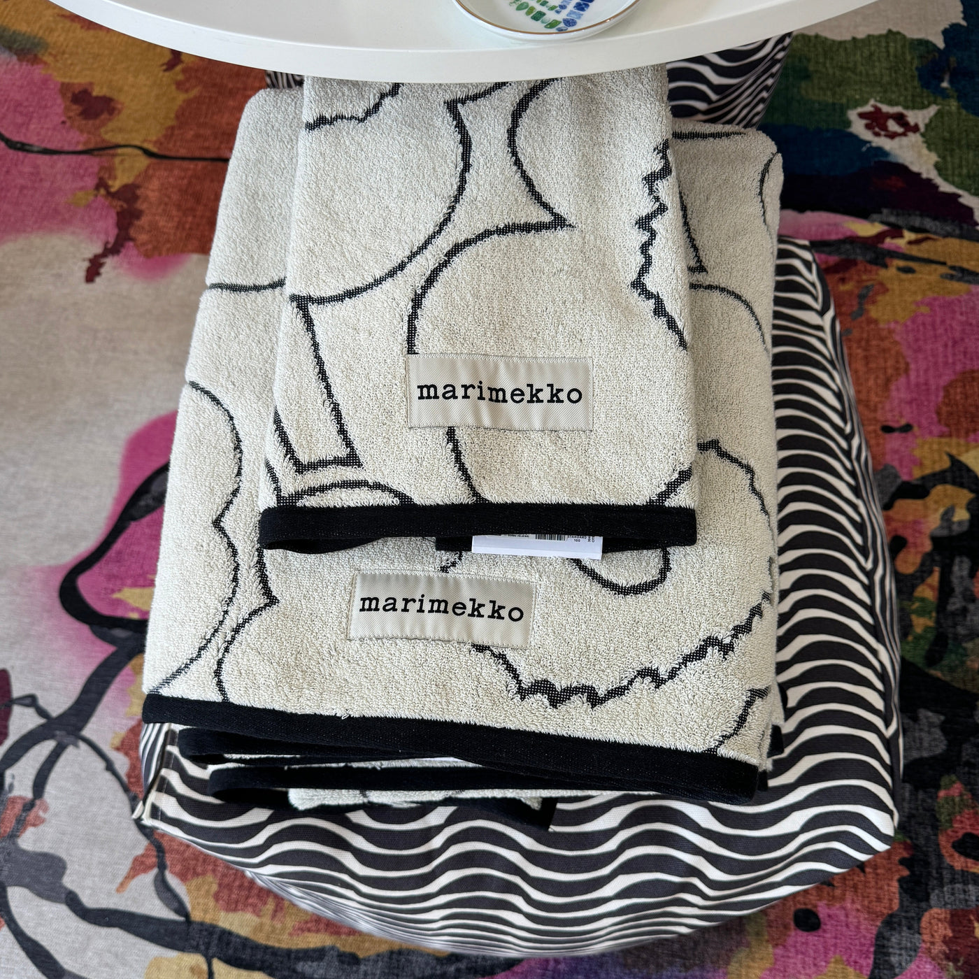 Piirto Unikko Hand Towel/Ivory & Black