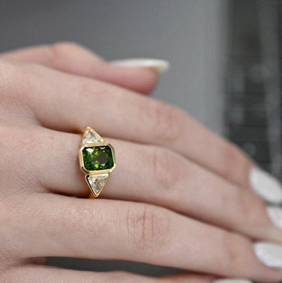 Green Tourmaline & Diamond Ring / 18k