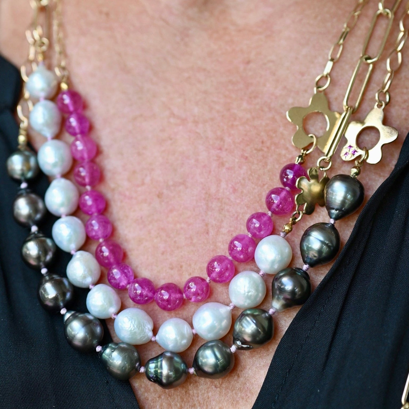 Gray Pearl and Gold Oval Chain Necklace