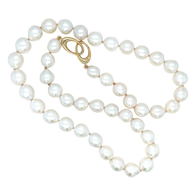 Pearl Necklace with Gold Clasp