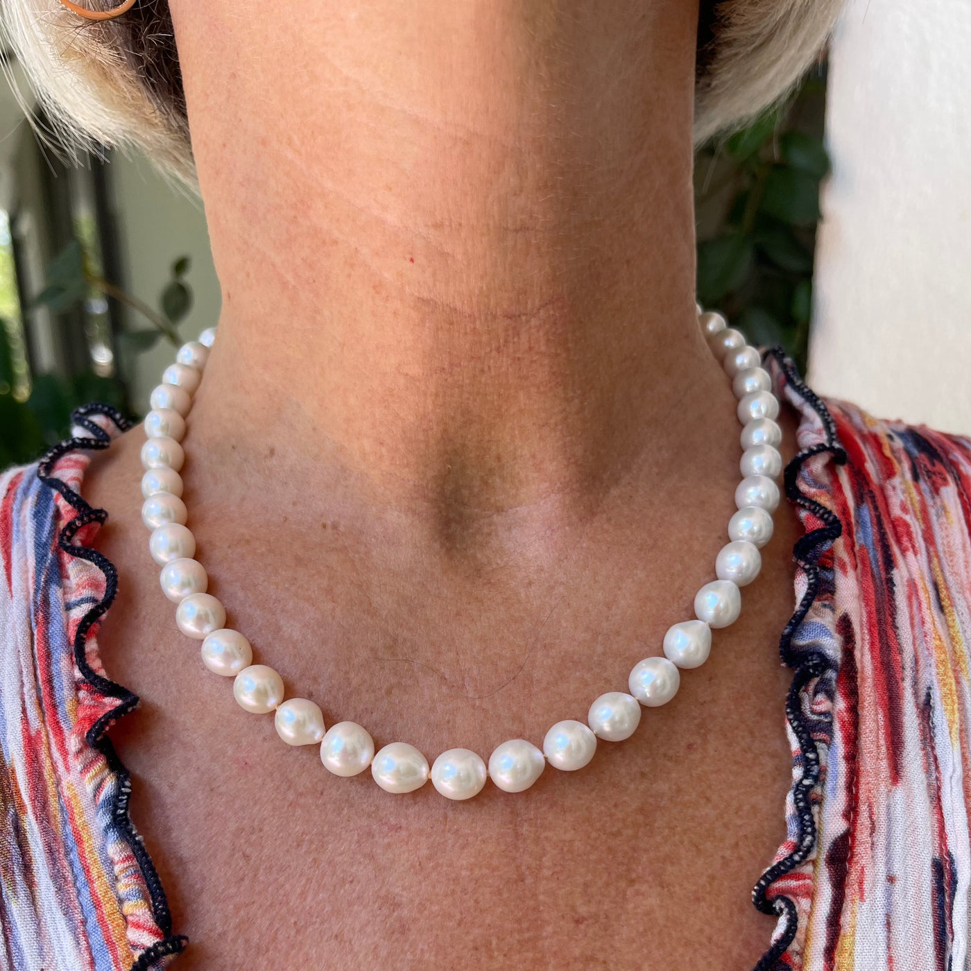 Pearl Necklace with Gold Clasp