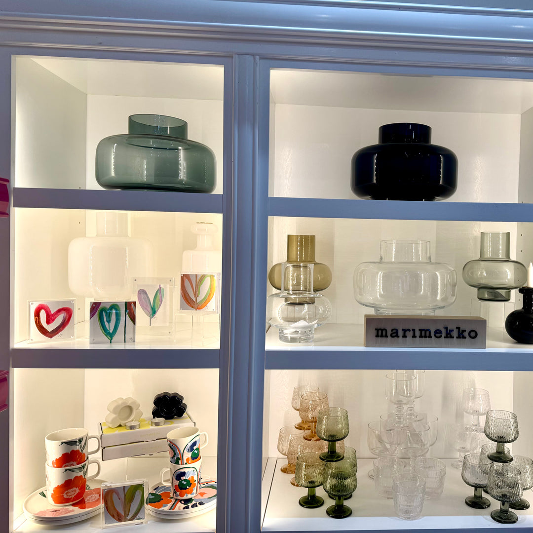 【連休お値下げ中】marimekko Urna 花瓶スモークグレー Marimekko - Urna Vase Ø 30 cm | Connox