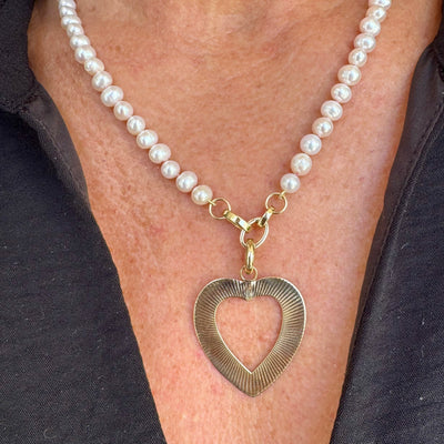 Fluted Outline Heart Charm