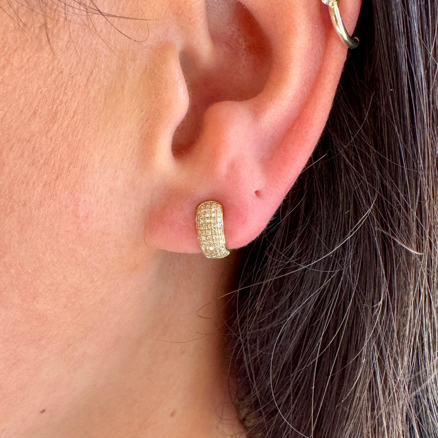 Thick Diamond Row Huggies