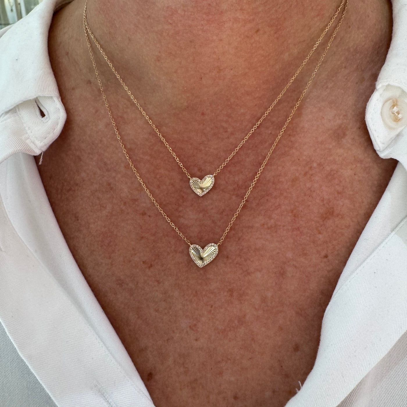 Fluted Mini Outline Diamond Heart Necklace