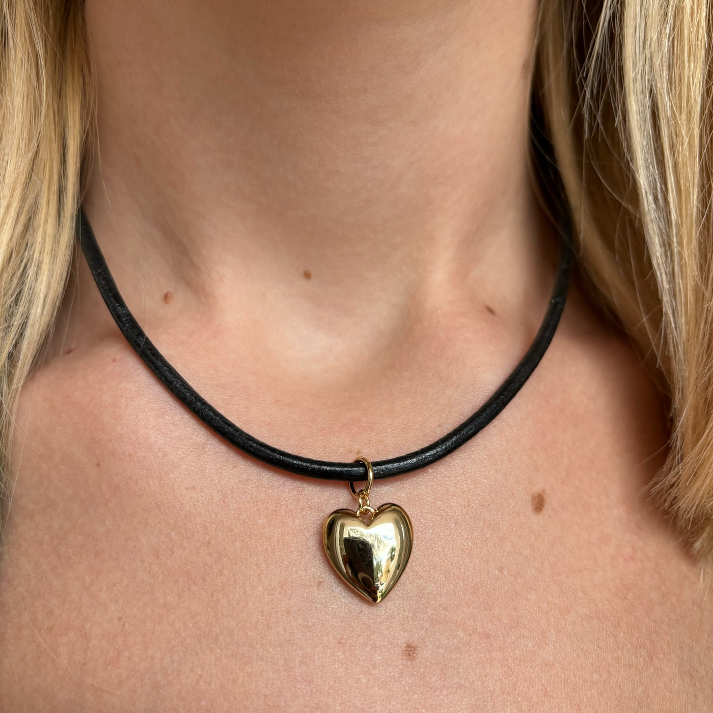 Casey Small Heart Necklace - Black